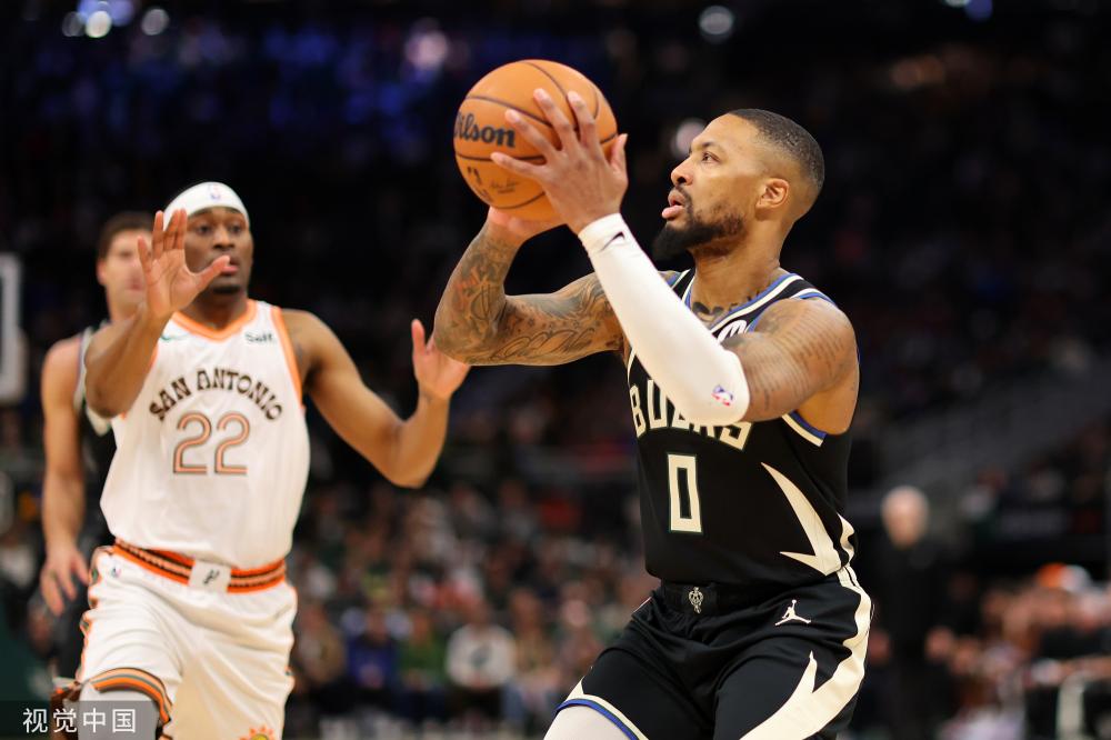 詹姆斯凭借 詹姆斯凭借